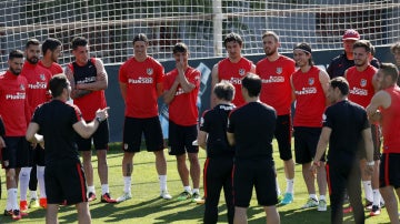 Charla de Simeone con sus jugadores