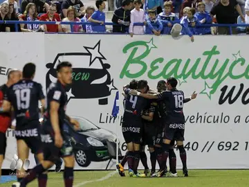 El Huesca celebra un gol en Butarque El Huesca celebra un gol en Butarque