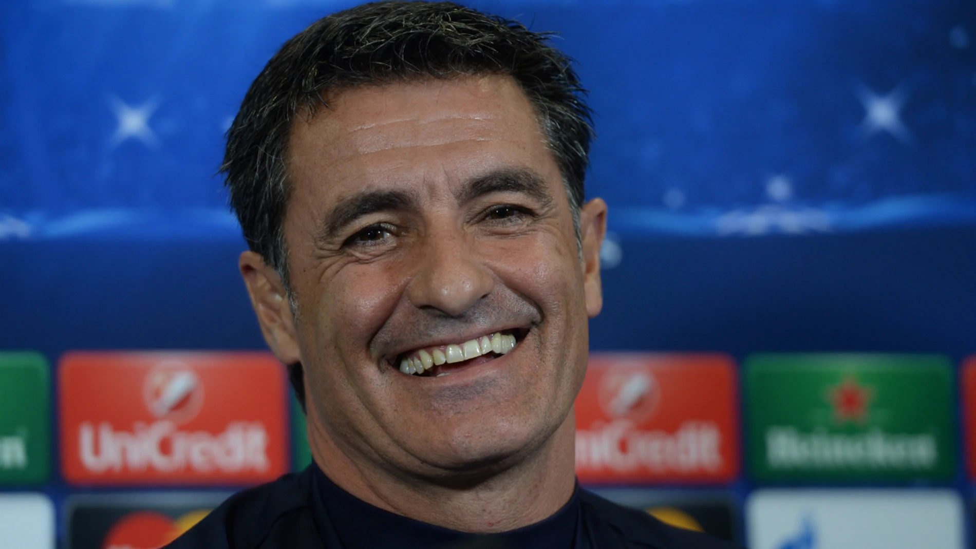 Míchel, en una rueda de penresa Míchel, en una rueda de penresa