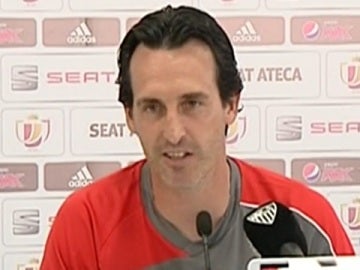 Unai Emery, entrenador del Sevilla, en diálogo con la prensa