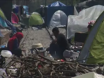Frame 58.484193 de: La policía griega comienza a desalojar el campamento de Idomeni donde hay más de 8.400 refugiados Frame 58.484193 de: La policía griega comienza a desalojar el campamento de Idomeni donde hay más de 8.400 refugiados