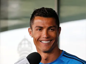 Cristiano Ronaldo atiende a los medios de comunicación Cristiano Ronaldo atiende a los medios de comunicación
