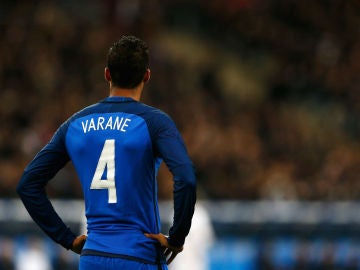 Varane, en un partido de la selección francesa