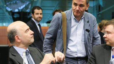 La Eurozona acuerda desembolsar 10.300 millones de euros a Grecia