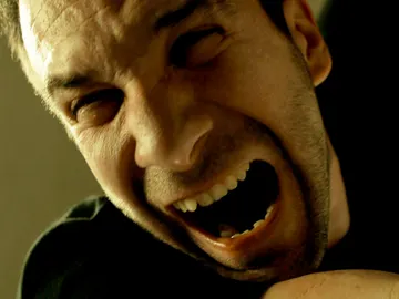 “Tienes que meter las manos muy al fondo” “Tienes que meter las manos muy al fondo”