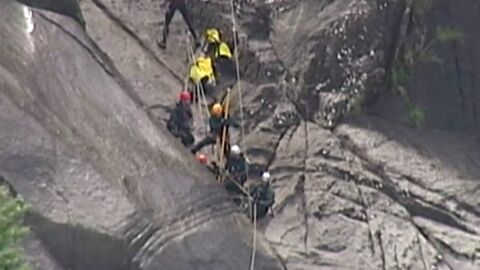 Frame 7.139237 de: Recuperan el cad&aacute;ver del barranquista fallecido el pasado s&aacute;bado en Ourense