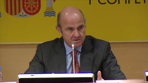 Frame 1.870233 de: El Ministro de Econom&iacute;a cree que el PIB en 2016 estar&aacute; en torno al 3%