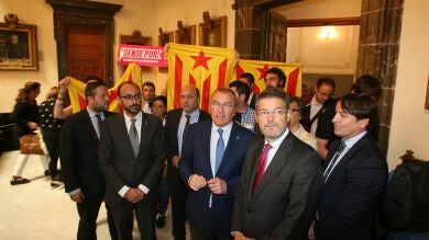 Concejales de la CUP increpan a Rafael Catalá en el Ayuntamiento de Reus