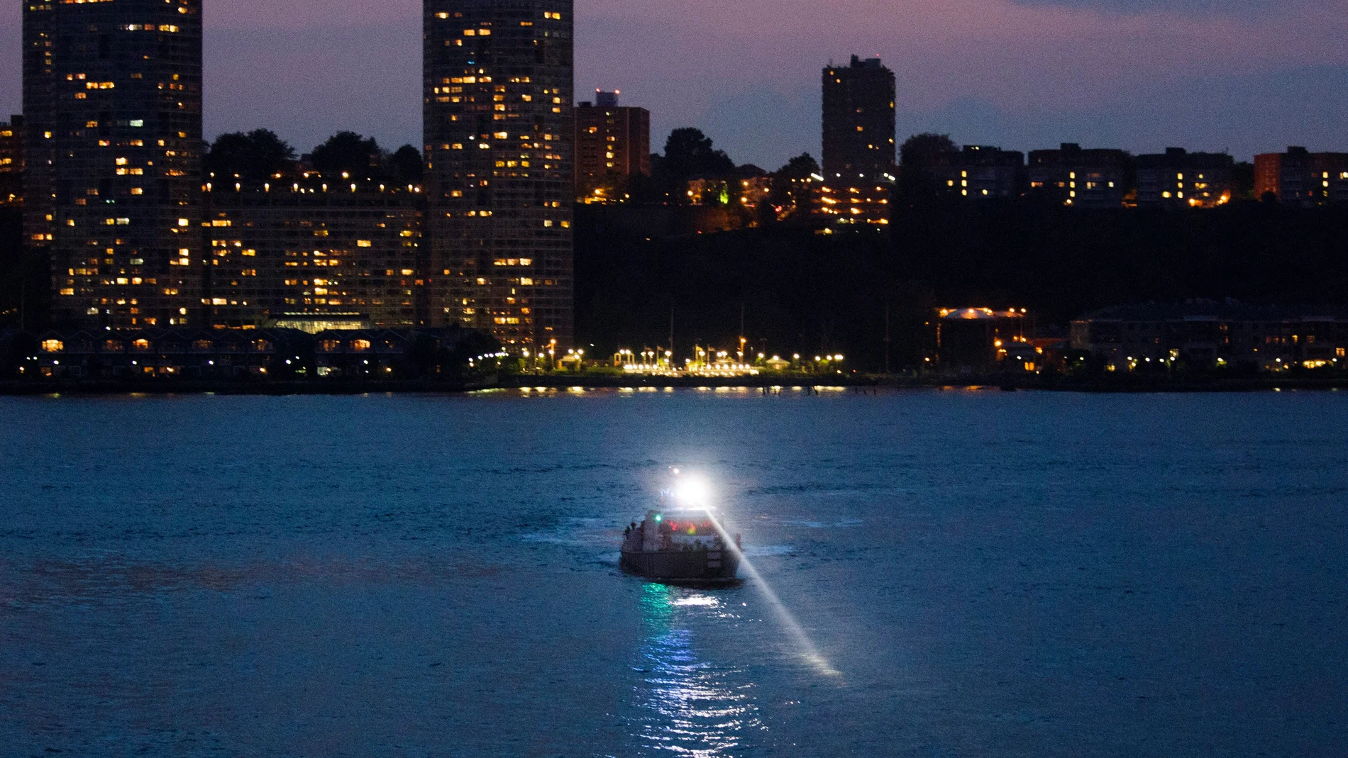 Una patrulla en el río Hudson Una patrulla en el río Hudson
