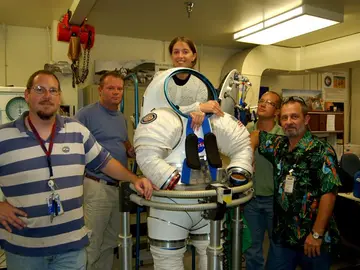 Prototipo del traje diseñado por Lindsay Aitchison Prototipo del traje diseñado por Lindsay Aitchison