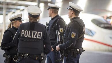 Un joven mata a dos policías en una persecución en Alemania tras huir como sospechoso de asesinar a su abuela