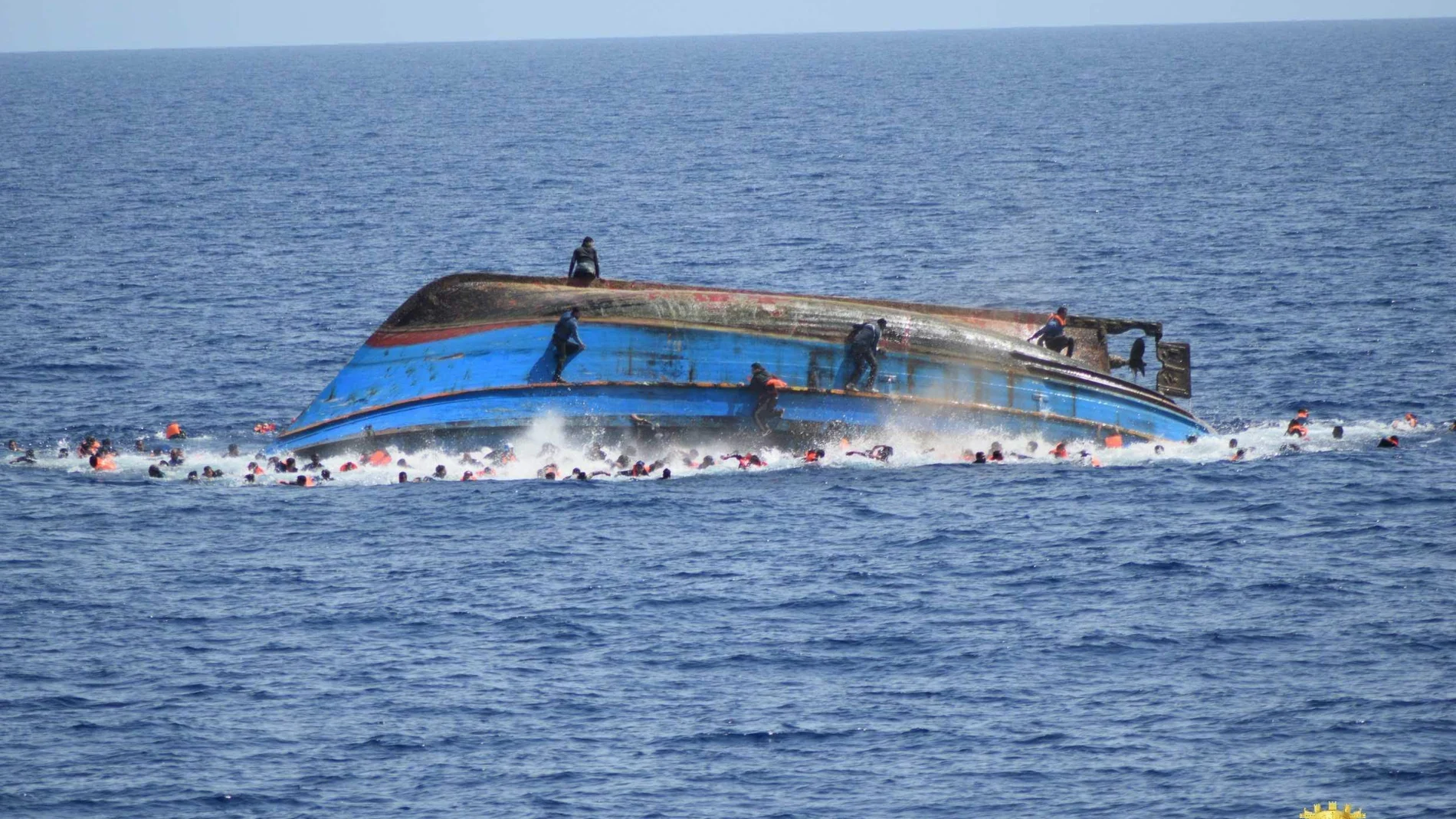 Naufragio en el Mediterráneo Naufragio en el Mediterráneo