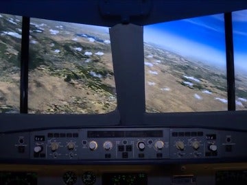 Frame 18.047537 de: Buscamos en un simulador las posibles causas del siniestro del avión de “Egypt Air”