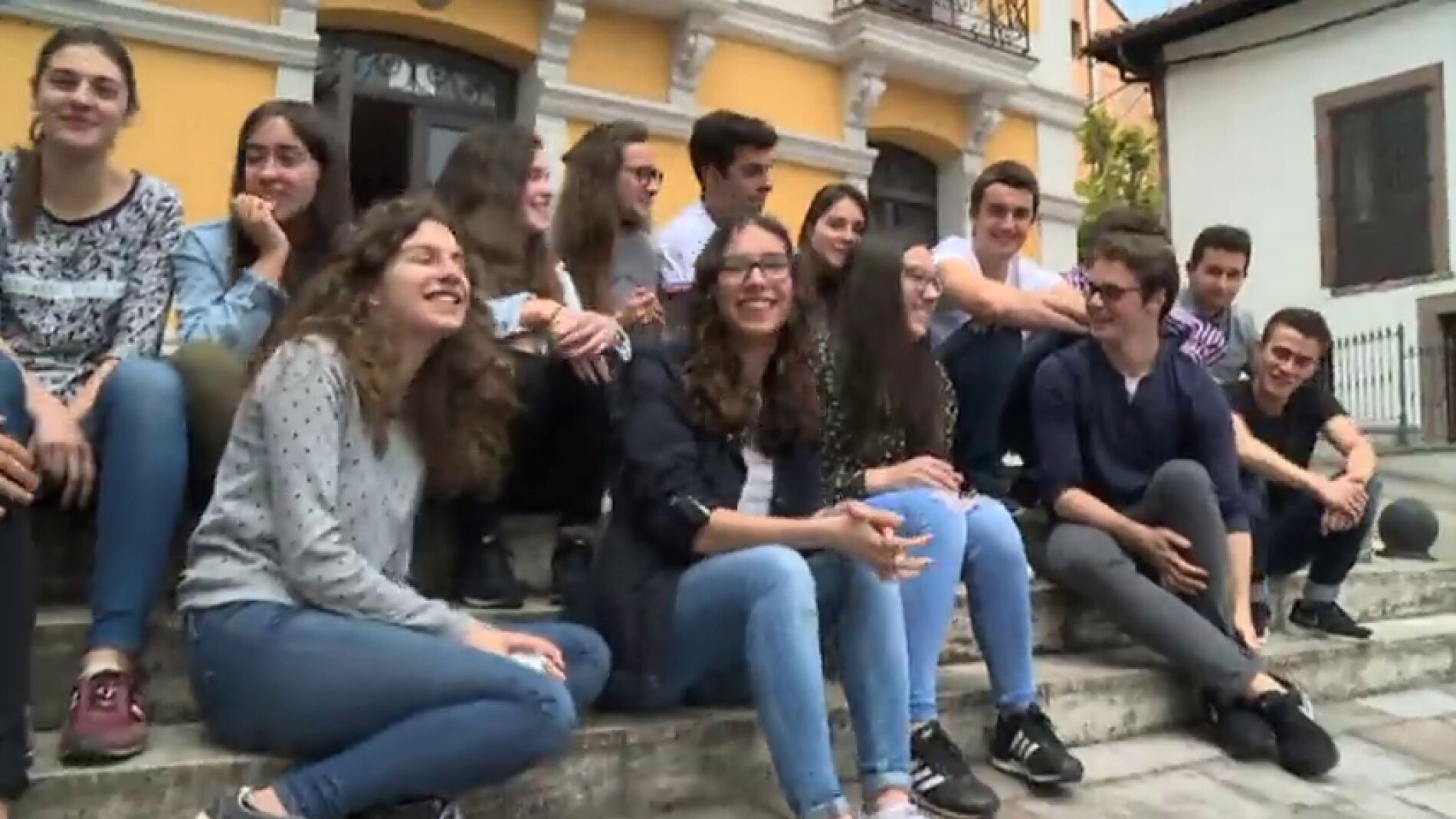 Frame 100.434742 de: M&aacute;s de 200.000 alumnos se enfrentan a la &uacute;ltima Prueba de Acceso a la Universidad.