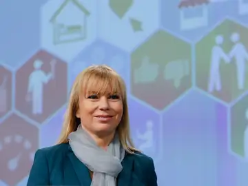 La comisaria de Mercado Interior, Industria, Emprendimiento y Pymes, Elzbieta Bienkowska La comisaria de Mercado Interior, Industria, Emprendimiento y Pymes, Elzbieta Bienkowska