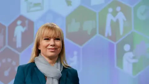 La comisaria de Mercado Interior, Industria, Emprendimiento y Pymes, Elzbieta Bienkowska La comisaria de Mercado Interior, Industria, Emprendimiento y Pymes, Elzbieta Bienkowska