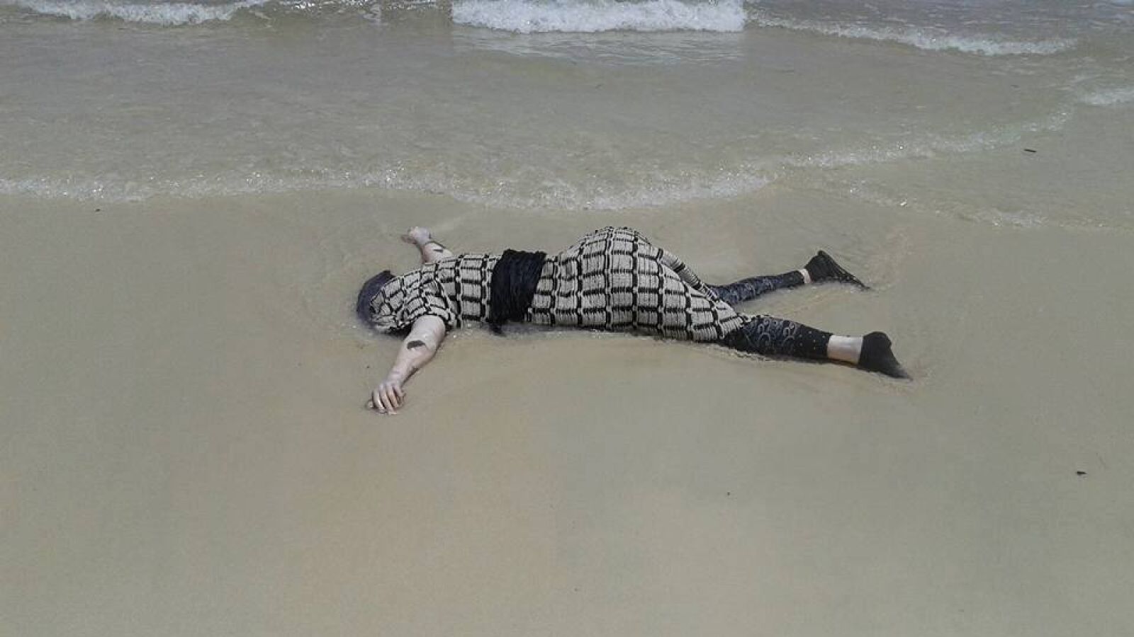 Hallan 85 cadáveres en una playa de Libia tras un supuesto naufragio