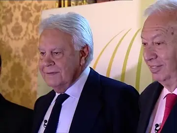 Frame 1.9129 de: Felipe González pone la mano en el fuego por la honradez de Chaves y Griñán Frame 1.9129 de: Felipe González pone la mano en el fuego por la honradez de Chaves y Griñán