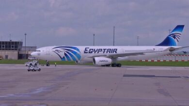 Captan imágenes del fuselaje del avión de EgyptAir que se estrelló en el Mediterráneo en mayo