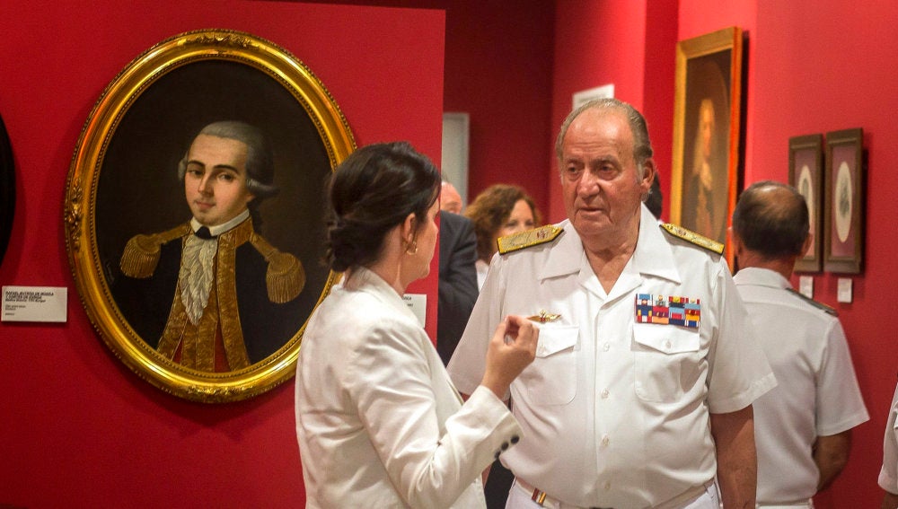 El Rey Juan Carlos, con su uniforme de la Armada