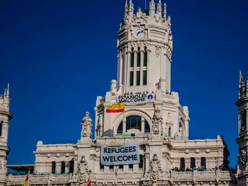 'Españoles Welcome', la pancarta colgada por un grupo de Neonazis 'Españoles Welcome', la pancarta colgada por un grupo de Neonazis