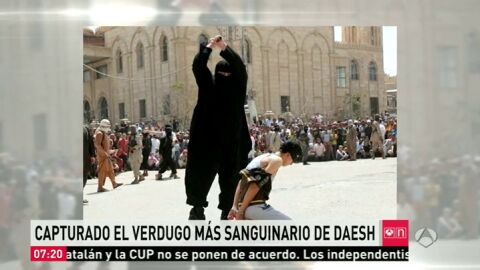 Frame 14.310147 de: El ej&eacute;rcito sirio captura al verdugo m&aacute;s sanguinario de Daesh, que amputaba extremidades a los ni&ntilde;os