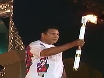 Muhammad Ali, con la antorcha olímpica de Atlanta '96