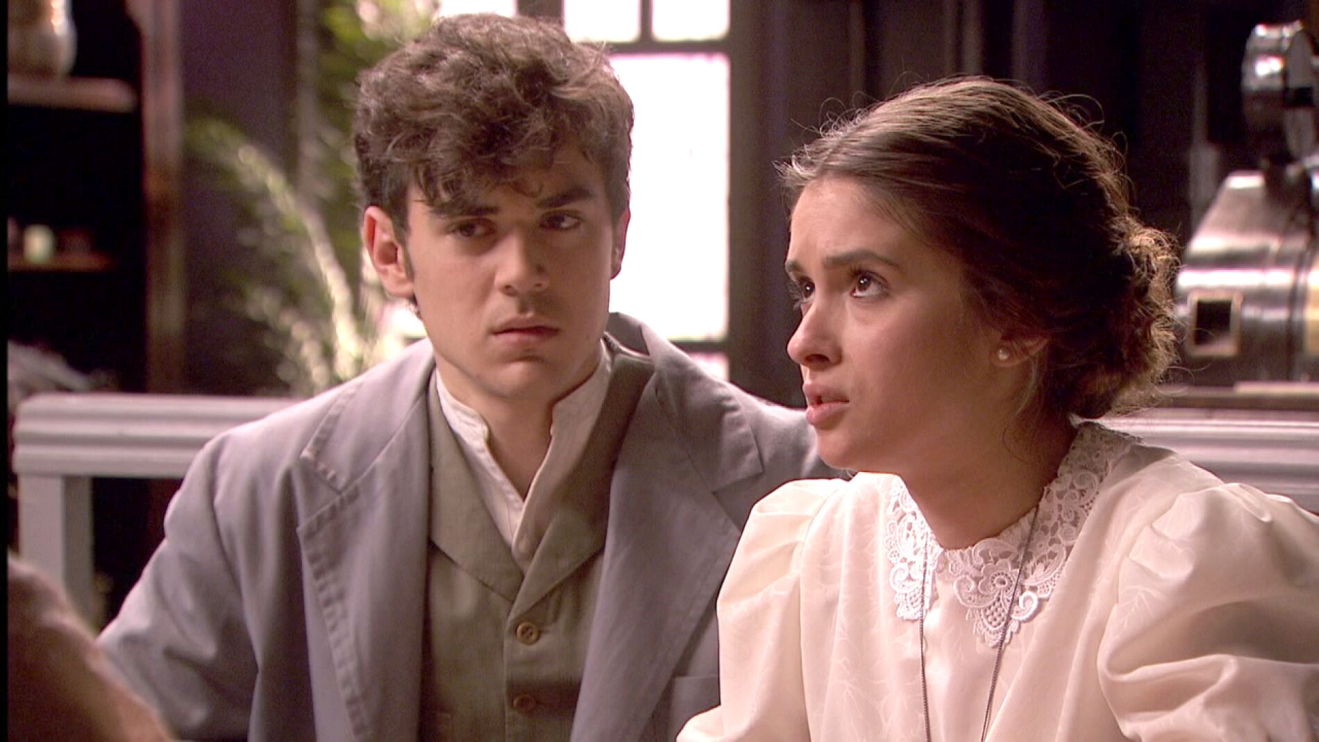  El&iacute;as le oculta a Beatriz la verdad sobre Hernando