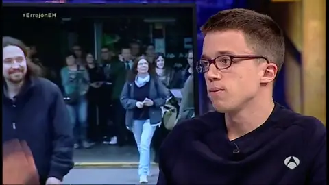 Frame 657.76433 de: Errejón: "Es posible que sea Pedro Sánchez quien tenga que hacer de árbitro entre el PP y nosotros" Frame 657.76433 de: Errejón: "Es posible que sea Pedro Sánchez quien tenga que hacer de árbitro entre el PP y nosotros"