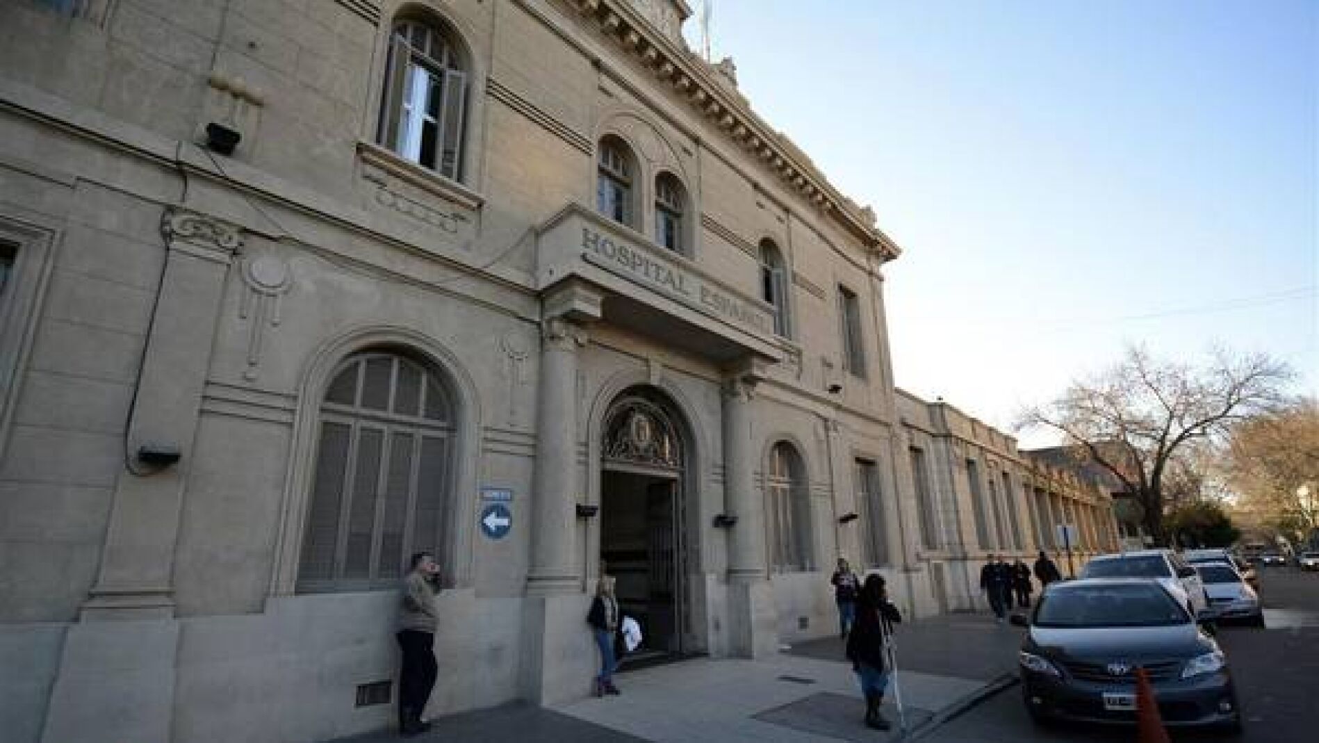 Fachada del Hospital eEspa&ntilde;ol de Rosario (Argetina) donde falleci&oacute; la ni&ntilde;a.