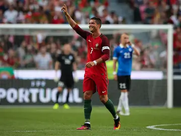 Doblete de Ronaldo ante Estonia Doblete de Ronaldo ante Estonia