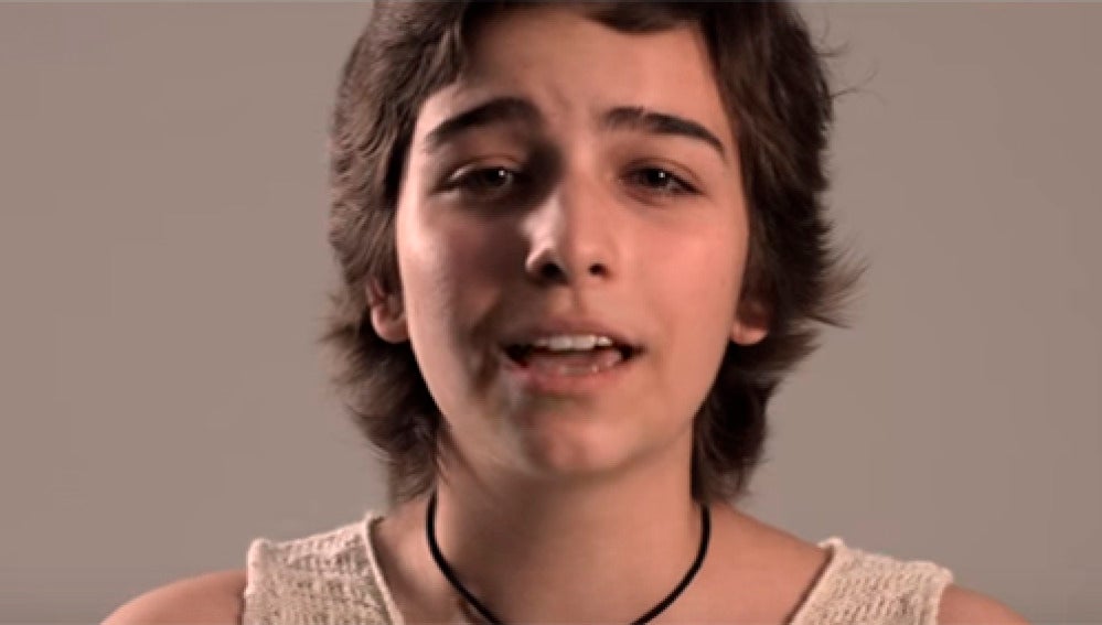 Una de las protagonistas del video 'Acabo de llegar'.