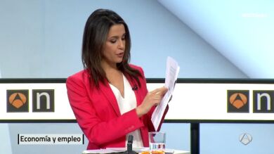 Arrimadas carga contra PP y PSOE por haber cometido los mismos errores en materia laboral