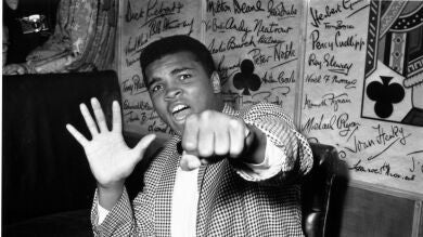 Revenden entradas gratuitas para acudir al funeral de Muhammad Ali