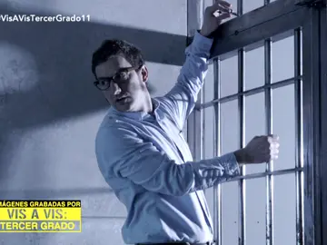 Una cámara oculta en la sala de visitas Una cámara oculta en la sala de visitas