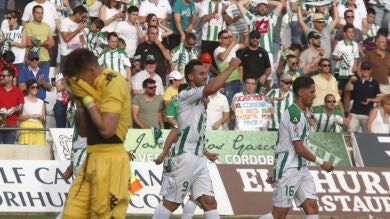 Xisco da ventaja al Córdoba ante un Girona que se mantiene con vida