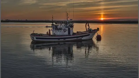 Barco de pescadores Barco de pescadores