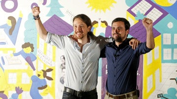 Pablo Iglesias y Alberto Garzón, en el inicio de la campaña electoral