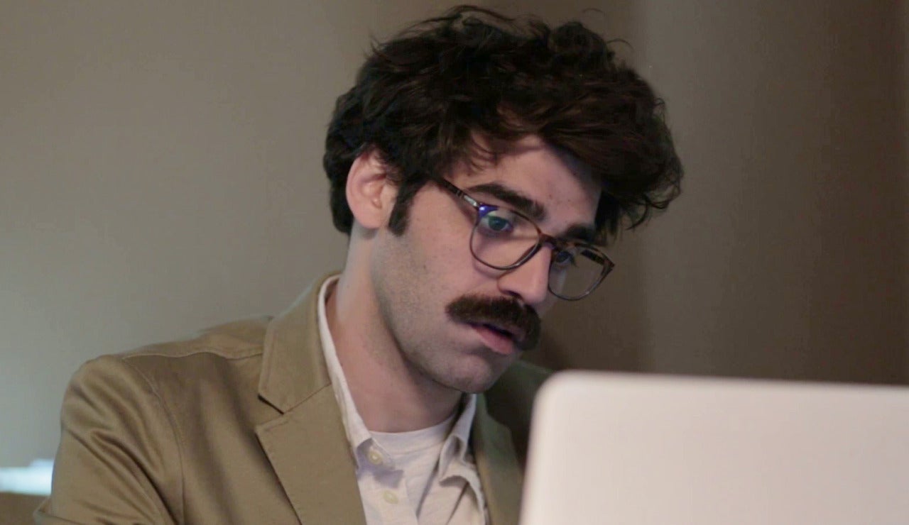 Romero comienza a desconfiar de Tom&aacute;s, su compa&ntilde;ero de agencia