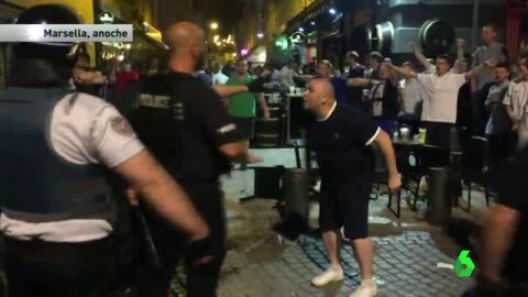 Los hooligans la l&iacute;an en Marsellla