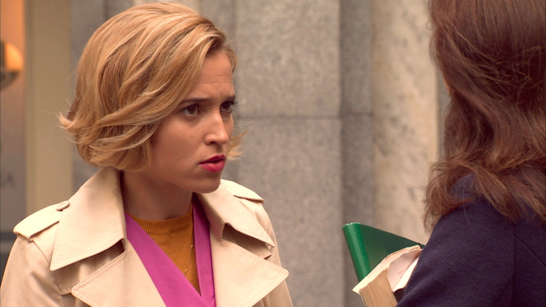 Carlota a Sof&iacute;a: "&iquest;Has robado dinero de la caja?"