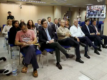 La infanta Cristina, Iñaki Urdangarin y el expresidente balear, Jaume Matas, entre otros acusados La infanta Cristina, Iñaki Urdangarin y el expresidente balear, Jaume Matas, entre otros acusados