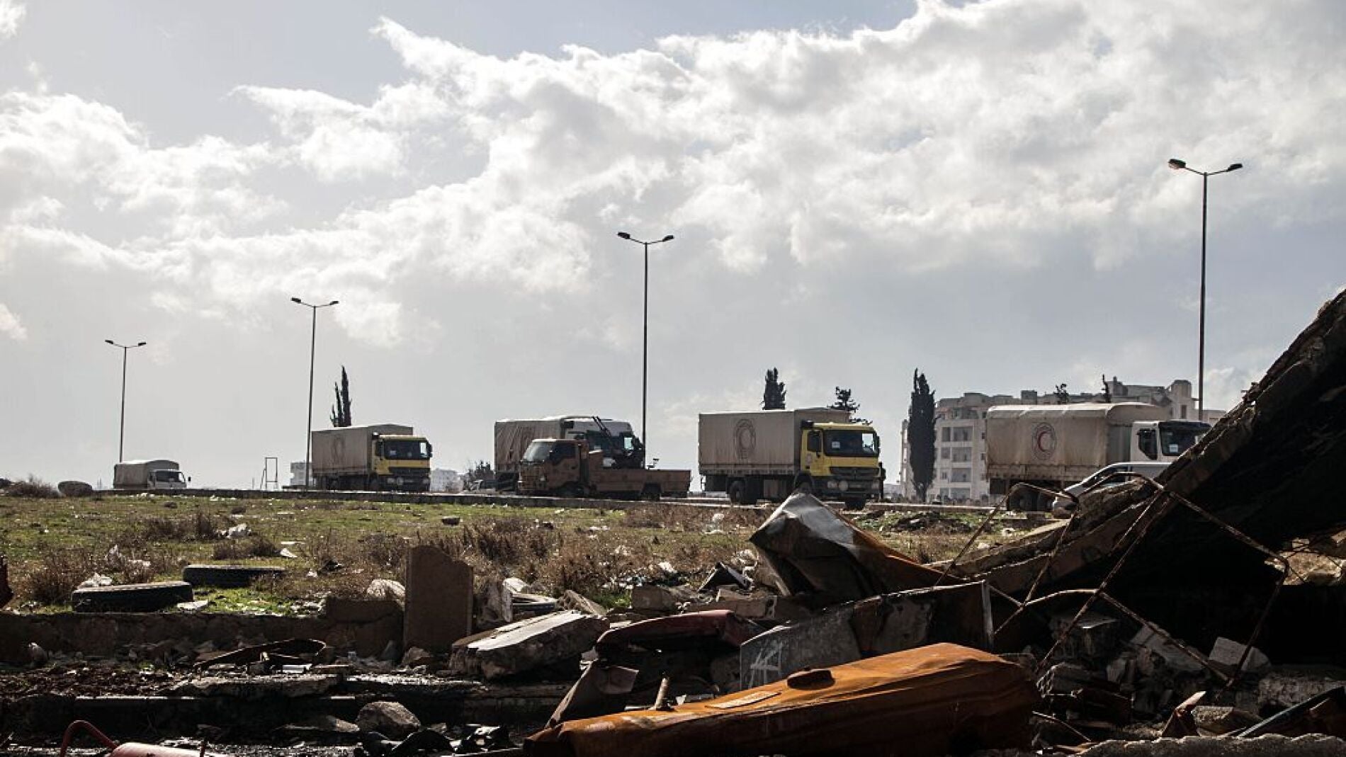 La ayuda humanitaria llega en camiones