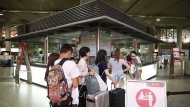 Nuevos paros parciales del Metro de Madrid y desconvocados los de Renfe 