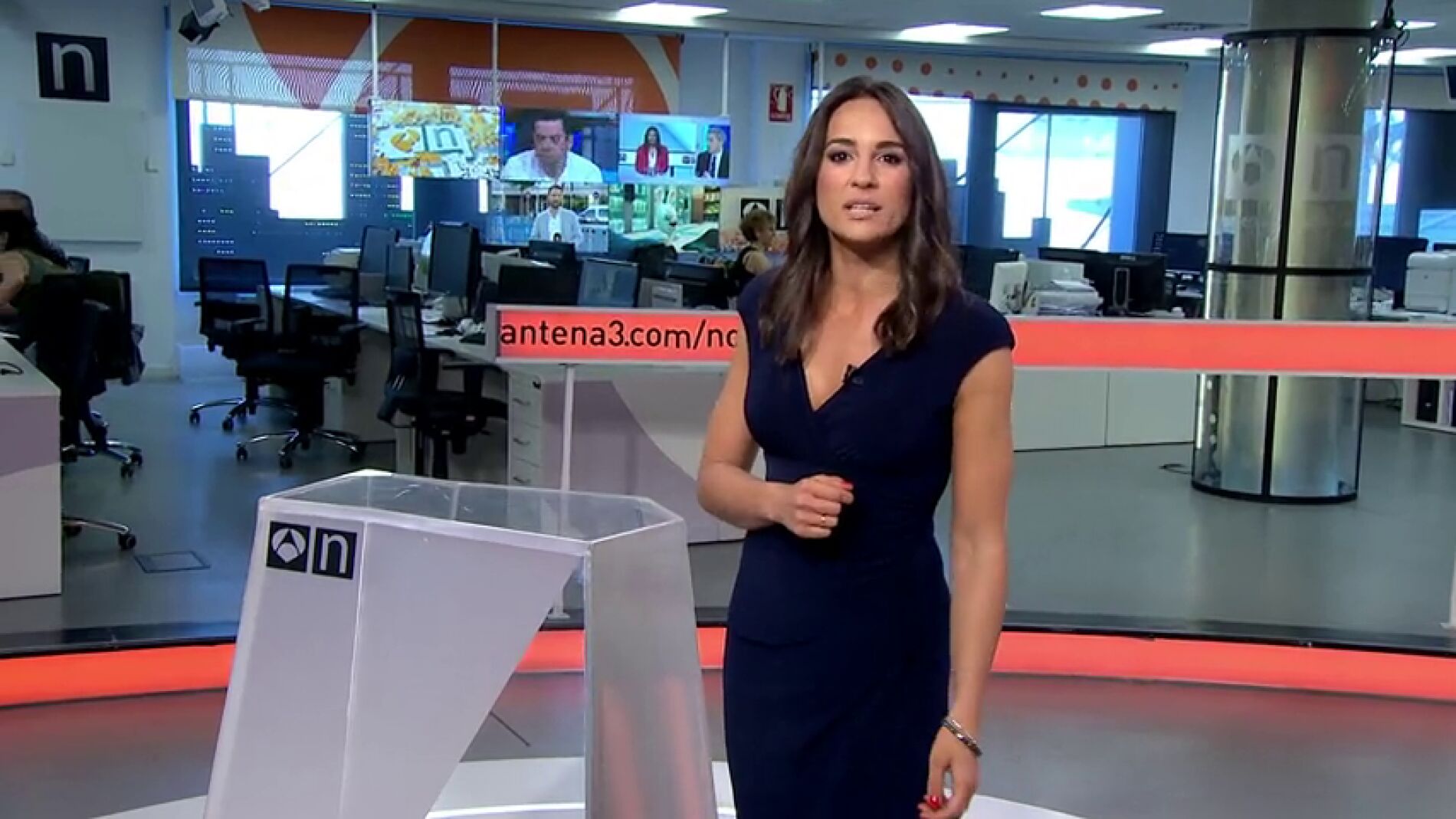 Frame 21.572606 de: Vender el alma a cambio del sillón