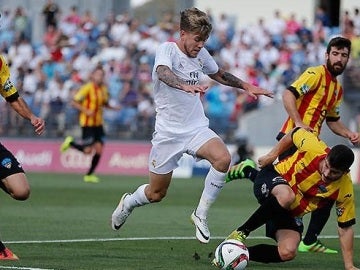 Momento del partido entre el Castilla y el Lleida