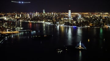 El 'Solar Impulse II' a su llegada a la ciudad de Nueva York.