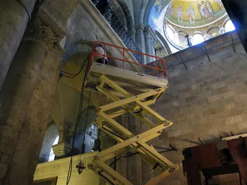 La tumba del Cristianismo se cubre de andamios para recuperar su valor La tumba del Cristianismo se cubre de andamios para recuperar su valor