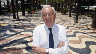  Margallo pide a Sánchez que aclare si se convertirá en la 