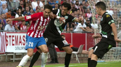 El Girona apea al Córdoba y luchará con el Osasuna por una plaza en Primera